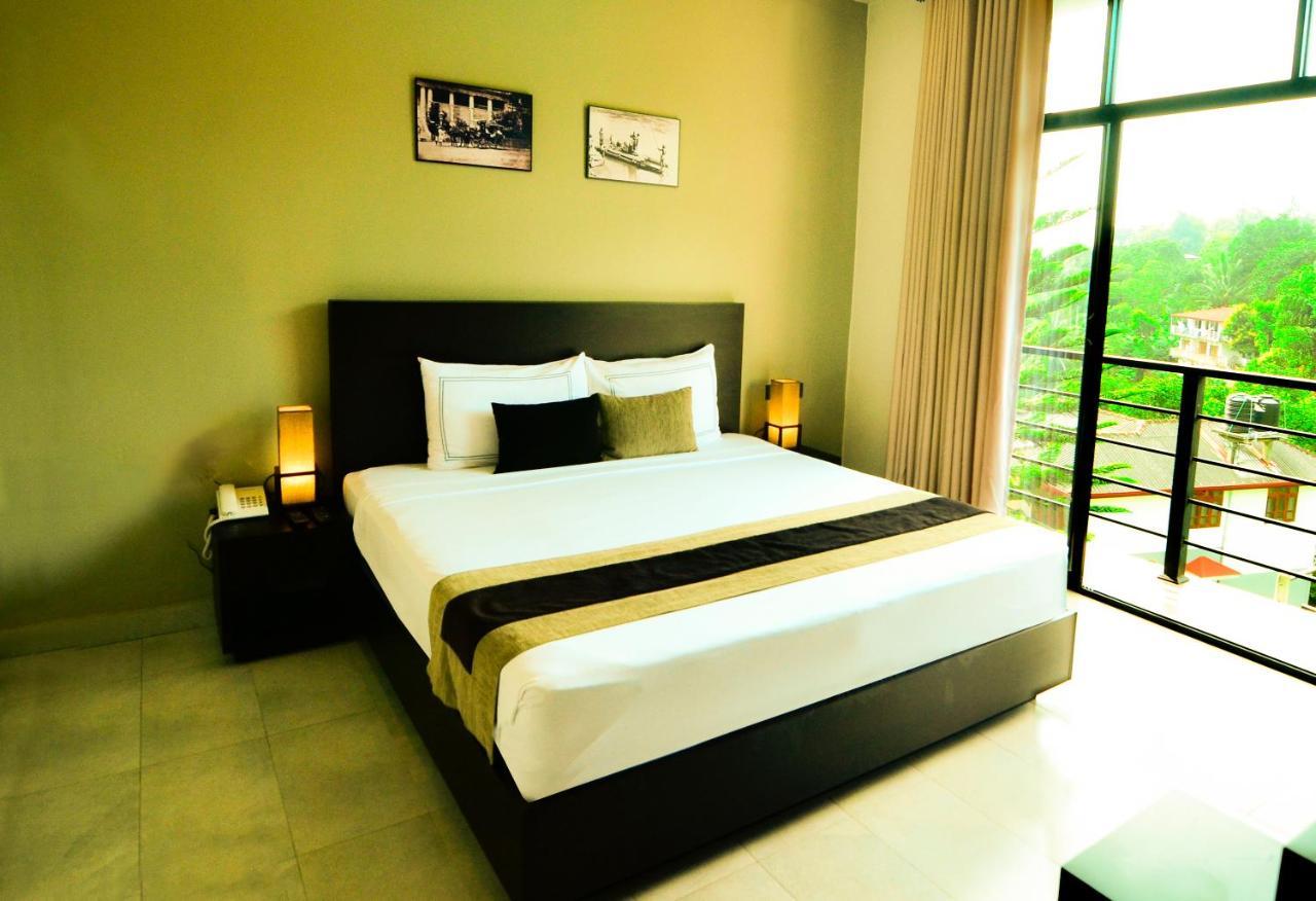 Pine Hill Residence 캔디 외부 사진